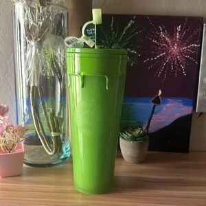 Starbucks Halloween Slime Green Drip Glow In The Dark Venti Tumbler Cold Cup